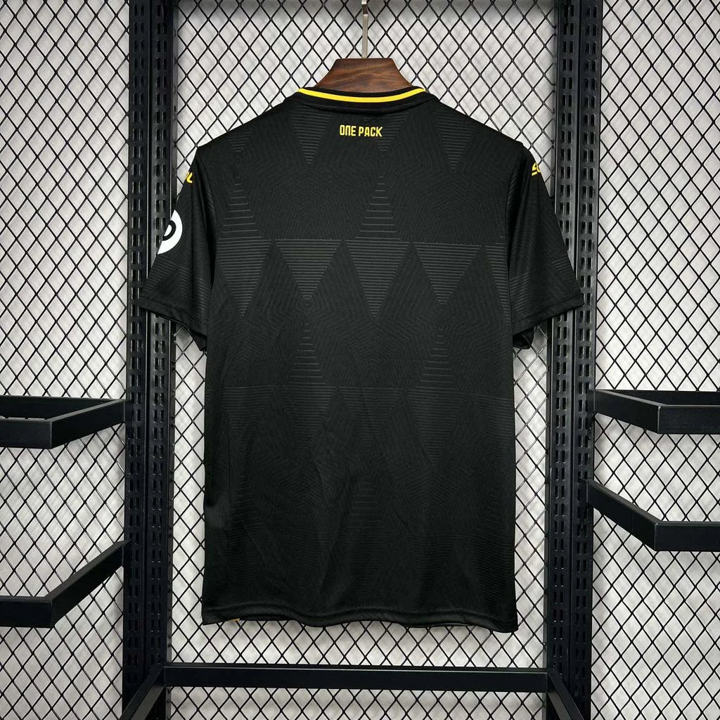 2024-2025 Wolverhampton Wanderers Visitante Kit
