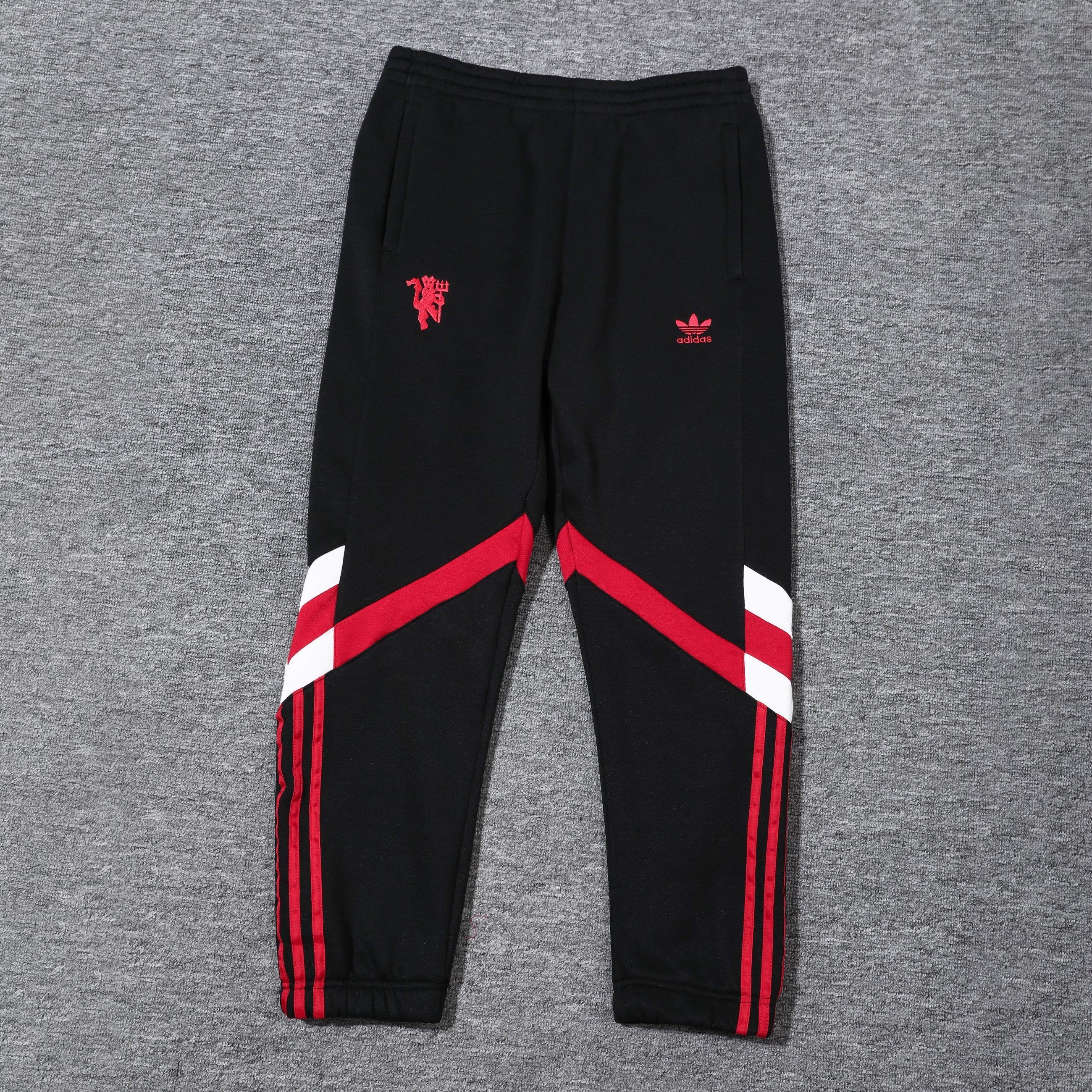 Manchester United Black and Red Chándal