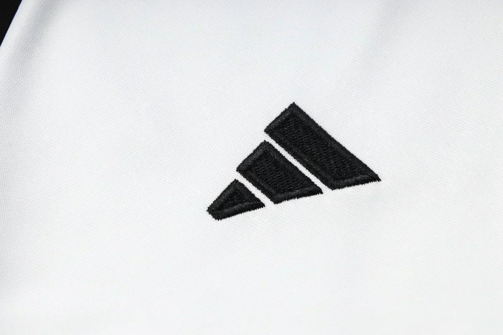 Juventus White and Black Chándal