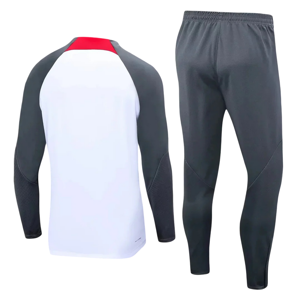 Liverpool White and Grey Chándal